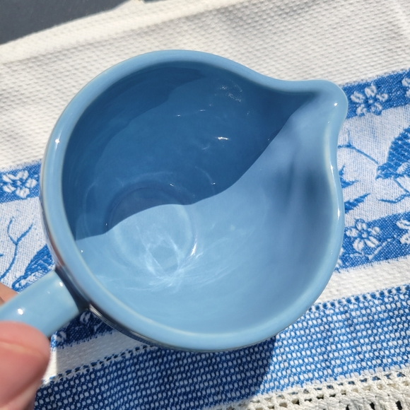Fiesta Individual Creamer ~ P86 Periwinkle Blue ~ GUC ~ Retired Fiestaware - Picture 10 of 16